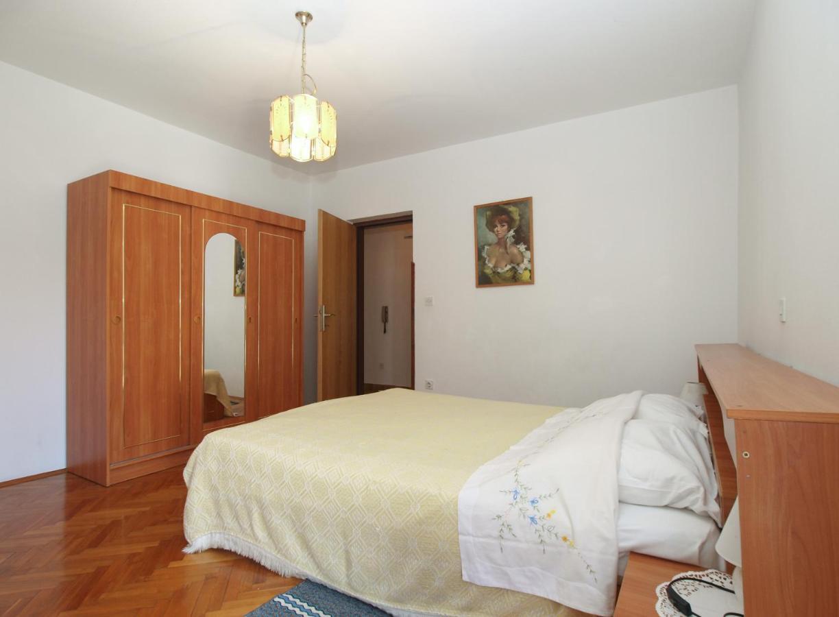 Apartments Evelina 1057 ペシュチャーナ・ウヴァラ エクステリア 写真