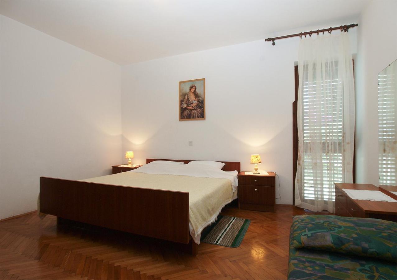 Apartments Evelina 1057 ペシュチャーナ・ウヴァラ エクステリア 写真