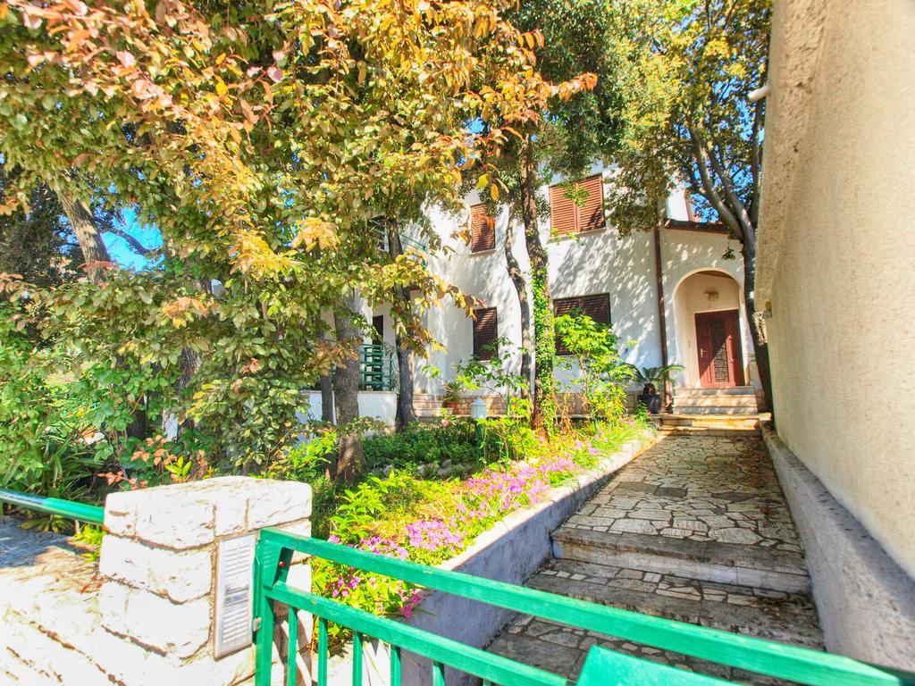 Apartments Evelina 1057 ペシュチャーナ・ウヴァラ エクステリア 写真
